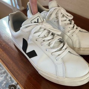 VEJAS! Size 42 EU or 11 US